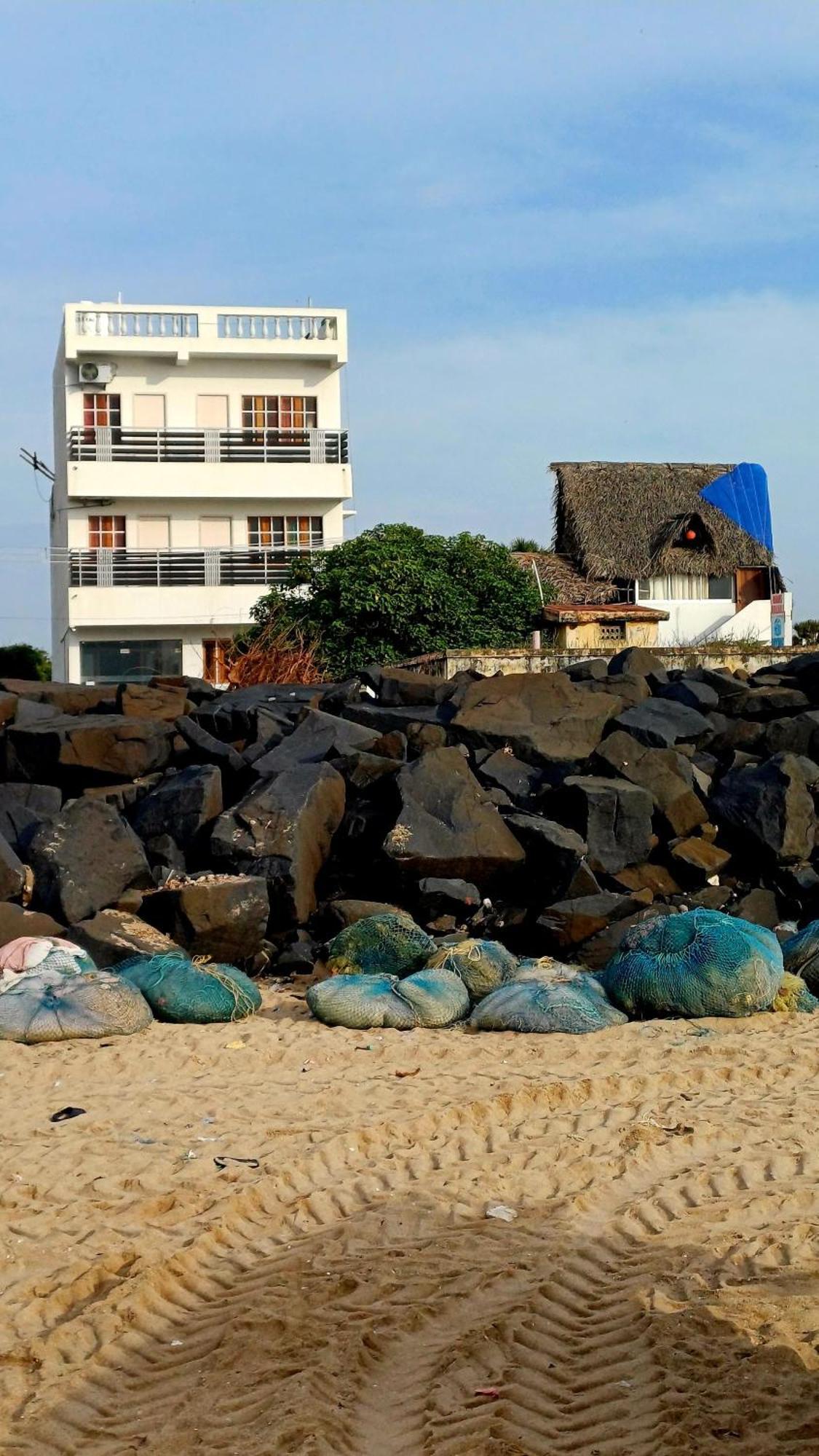 Divine Beach Inn - The Sea Shore Hotel Pondicherry Exterior photo